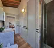 Others 5 Spacious Holiday Home in Pietrasanta With Private Pool
