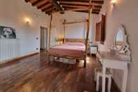 Lainnya Spacious Holiday Home in Pietrasanta With Private Pool