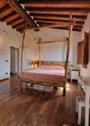 Room Spacious Holiday Home in Pietrasanta With Private Pool