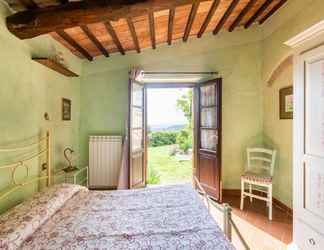 Lainnya 2 Romantic Apartment in Seggiano With Private Terrace