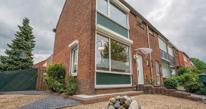 Lainnya Appealing Holiday Home in Kerkrade With Garden