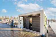 Others Beautiful Houseboat in Volendam Marina With Shared Pool