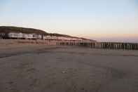 Others Unique Beach House Located on the Beach of Dishoek 2 Adults and 3 Children