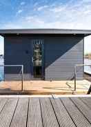 Imej utama Beautiful Houseboat in Marina of Volendam With Shared Pool