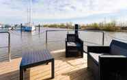 Others 7 Beautiful Houseboat in Marina of Volendam With Shared Pool