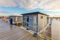 อื่นๆ Modern Houseboat in Marina of Volendam With Swimming Pool