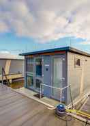 Imej utama Modern Houseboat in Marina of Volendam With Swimming Pool