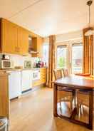 Private kitchen Comfy Holiday Home in Hoorn With French Balcony