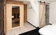 Others 6 Amazing Apartment in Renesse With Infrared Sauna