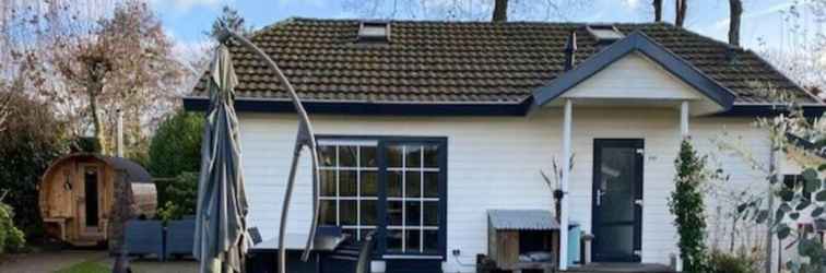 Others Atmospheric Forest Cabin in Voorthuizen With a Barrel Sauna