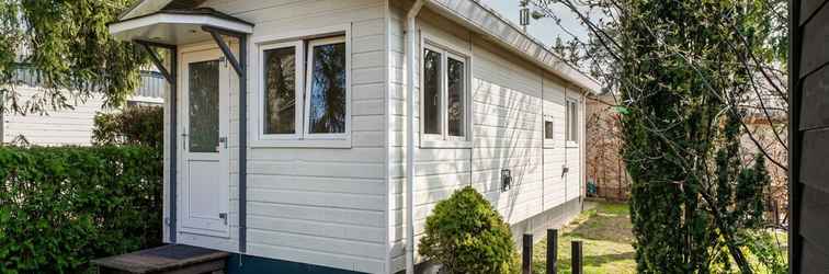 Others Rural Chalet in Putten With Board Games and Garden