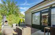 Lainnya 3 Inviting Holiday Home in Baarland With Terrace