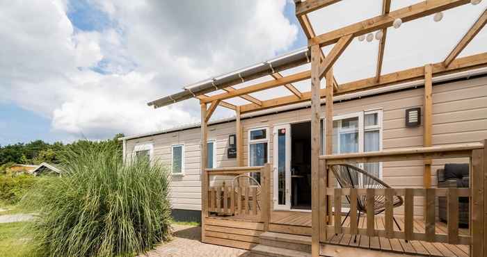 Lainnya Luxury Chalet With Garden in Quiet Location in Renesse