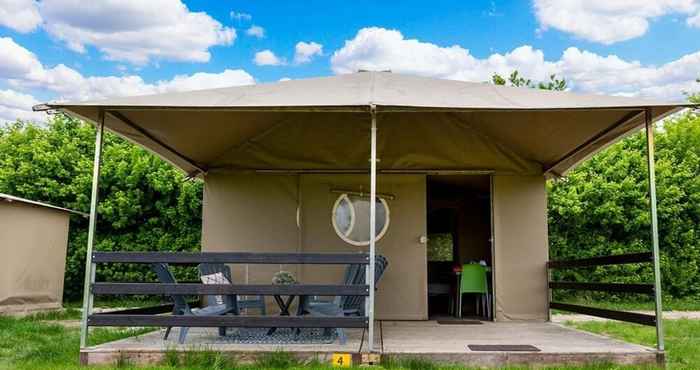 Others Cosy Tent Lodge in Genderen With Garden