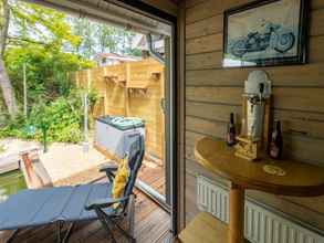 Others 4 Romantic Chalet With Tropical Garden Near Wilhelminadorp