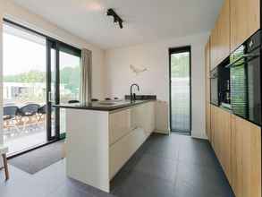 Lain-lain 4 Luxury Villa in Zeewolde With Private Jetty