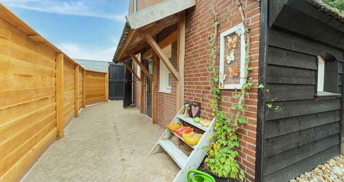 Others Welcoming Farmhouse in Elsendorp With Garden