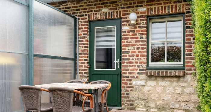 Lain-lain Inviting Holiday Home in Voerendaal With Garden