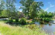 Others 6 Holiday Home in the Centre of Giethoorn With Waterfront Garden