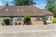 Others Holiday Home in the Centre of Giethoorn With Waterfront Garden