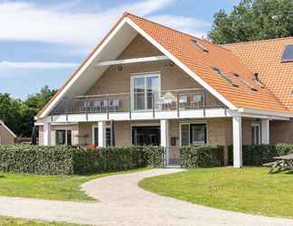 Lainnya 2 Luxurious 24-person Apartment on Ameland