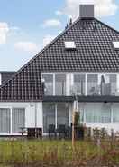 Imej utama Modern Apartment on the 1st Floor Located Directly on the Sneekermeer