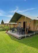 ภาพหลัก Charming Tent Lodge in Drents Landschap With Balcony