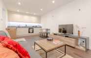 Others 5 Modern Flat in the Heart of West London