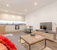 Others 5 Modern Flat in the Heart of West London