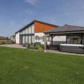 Primary image1Bilsham Meadows,Doynton飯店