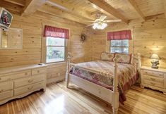 Khác 3 Er91 - Eagle's Beauty - Great Location - Close To All The Action! 2 Bedroom Cabin by RedAwning