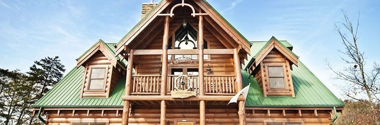 Others Ern854 - Wagon Wheel Lodge - Great Location! Close To All The Action! 9 Bedroom Cabin by RedAwning