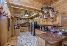 Others 5 Ern854 - Wagon Wheel Lodge - Great Location! Close To All The Action! 9 Bedroom Cabin by RedAwning
