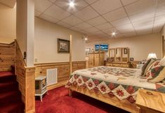 Others 7 Er 247 - Legacy Lodge Great Location - Close To Town! 2 Bedroom Cabin by RedAwning