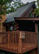 Imej utama Precious Memories - Rustic Sevierville Retreat 2 Bedroom Cabin by Redawning