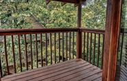 Others 4 Precious Memories - Rustic Sevierville Retreat 2 Bedroom Cabin by Redawning