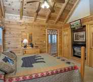 Others 6 Er58 - Blue Heaven - Great Location! Close To All The Action! 1 Bedroom Cabin by Redawning