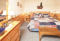 Khác 6 Er 223 â Young's Hideaway Great Location â Close To Town! 4 Bedroom Cabin by RedAwning