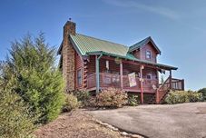 Others Ern863 - Mountain Top - Great Location! Mountain Views! Close To Town! 1 Bedroom Cabin by RedAwning