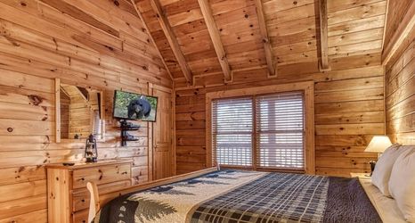 Lainnya 2 ER240 - Smoky Safari Great Location - Close To Town! 2 Bedroom Cabin by RedAwning