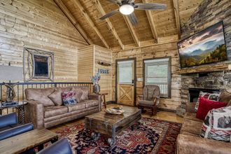 Others 4 Ern858 - Eagles On High - Great Location! Close To All The Action! 3 Bedroom Cabin by RedAwning