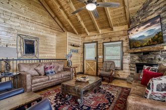 Others 4 Ern858 - Eagles On High - Great Location! Close To All The Action! 3 Bedroom Cabin by RedAwning