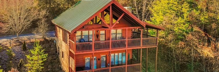 Others Ern858 - Eagles On High - Great Location! Close To All The Action! 3 Bedroom Cabin by RedAwning