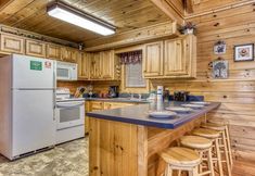 Others 3 Er313- Crosswinds- Great Location- Close To Town 5 Bedroom Cabin