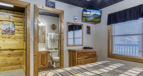 Others 2 Er313- Crosswinds- Great Location- Close To Town 5 Bedroom Cabin