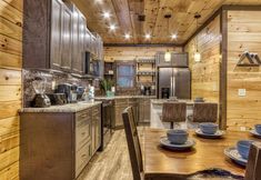 Lain-lain 2 Ern823 - Eagle Falls - Great Location With Private Heated Indoor Pool! Close To Town! 3 Bedroom Cabin by RedAwning