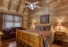 Others 5 ER222 - Al's Nest - Great Location - Close To Town! 2 Bedroom Cabin by RedAwning