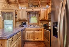 Others 3 ER222 - Al's Nest - Great Location - Close To Town! 2 Bedroom Cabin by RedAwning