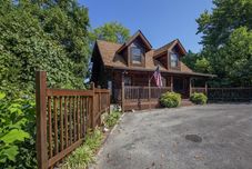 Others Er100 - Making Memories Great Location - Close To Town! 4 Bedroom Cabin by RedAwning