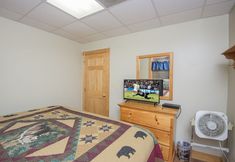 Others 6 Er100 - Making Memories Great Location - Close To Town! 4 Bedroom Cabin by RedAwning